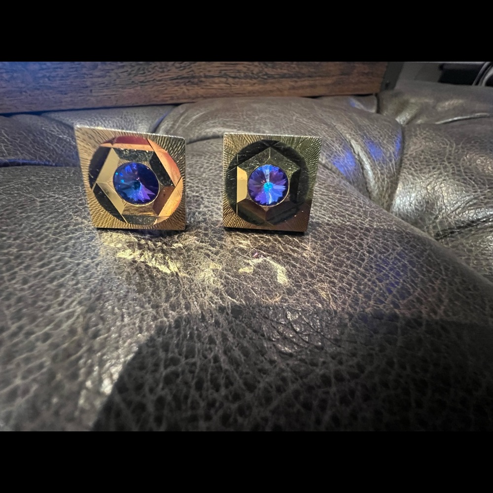 Good square cuff links with purple stone